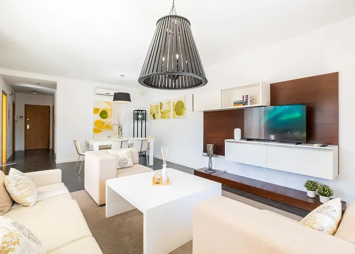 Novochoro - Small Garden By Dreamvillasalbufeira *