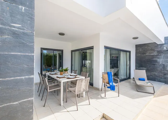 Βίλα Novochoro - Small Garden By Dreamvillasalbufeira *