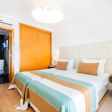 Novochoro - Small Garden By Dreamvillasalbufeira *